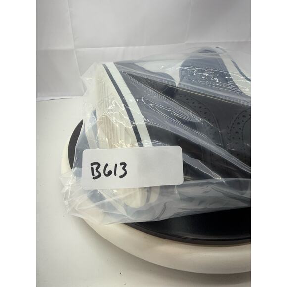 Torrid Wingtip Oxford Womens Size 9.5 WW Black Faux Leather Platform Shoes - Picture 12 of 12